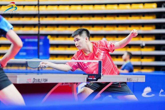 中脱颖而出 中脱颖而出